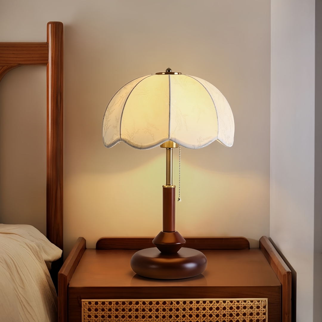 Textiles For Home - مصباح طاولة قبة مزخرفة بتصميم عتيق
