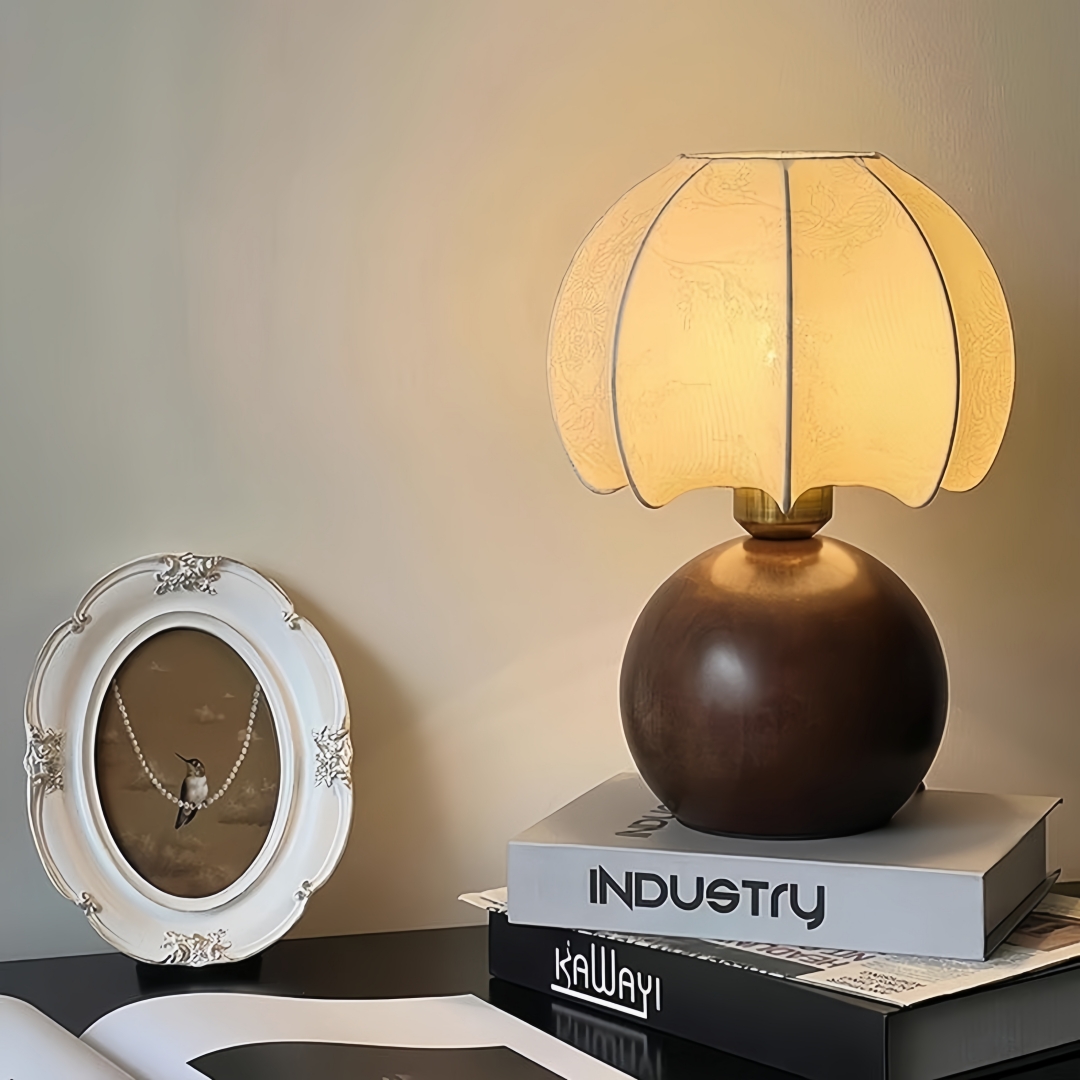 Textiles For Home - مصباح طاولة بتصميم زهري عتيق، مصباح