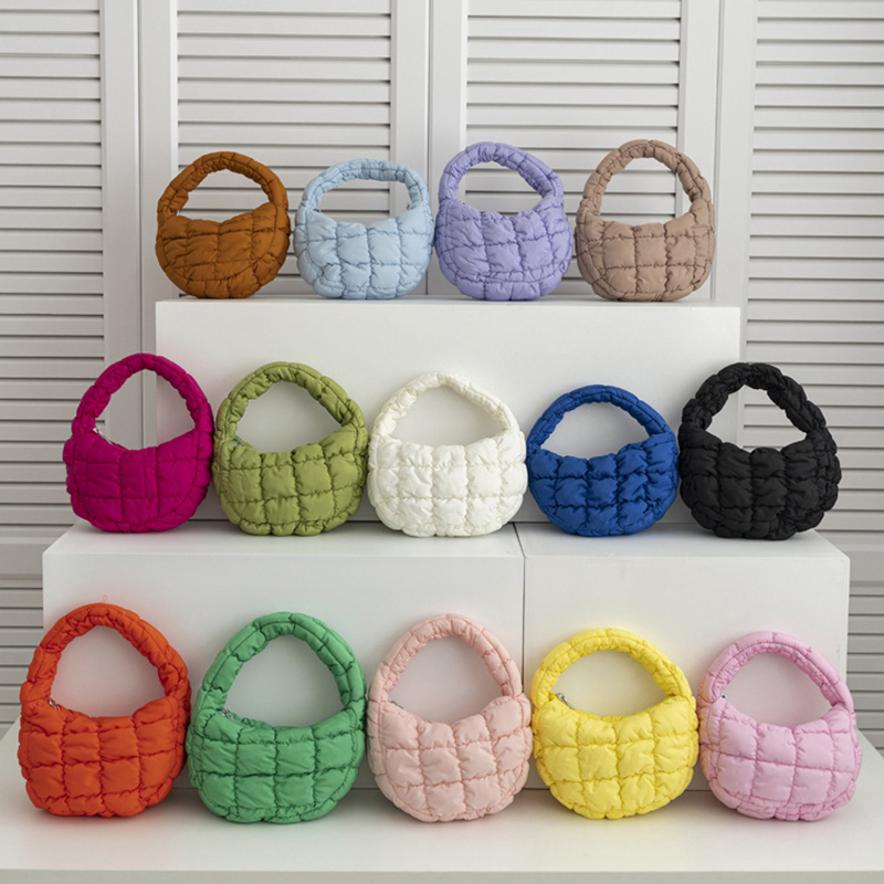 Home Textiles Store - حقيبة يد أنيقة على شكل حلوى،